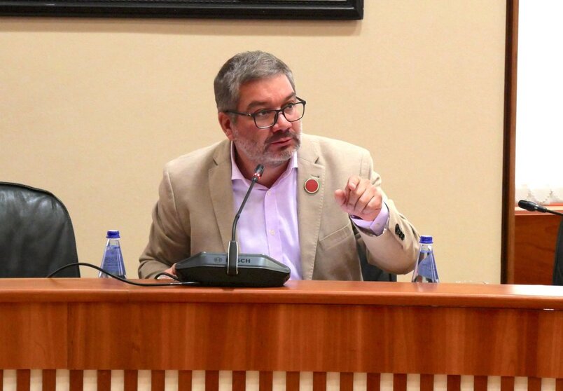 Oscar Insua no Parlamento galego