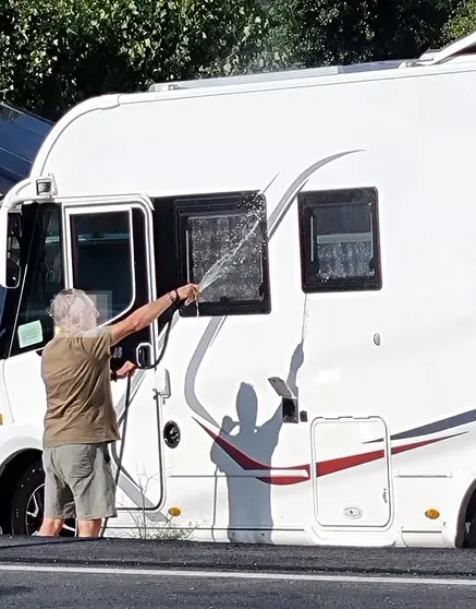 Autocaravana en Camari&ntilde;as