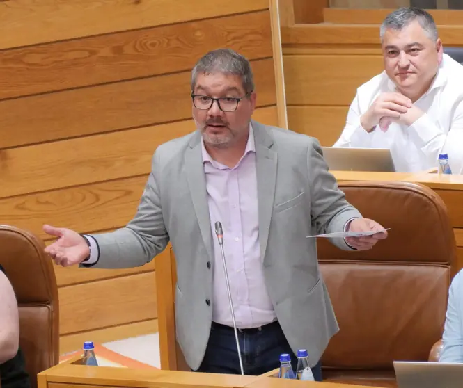 O deputado Oscar Insua no Parlamento galego