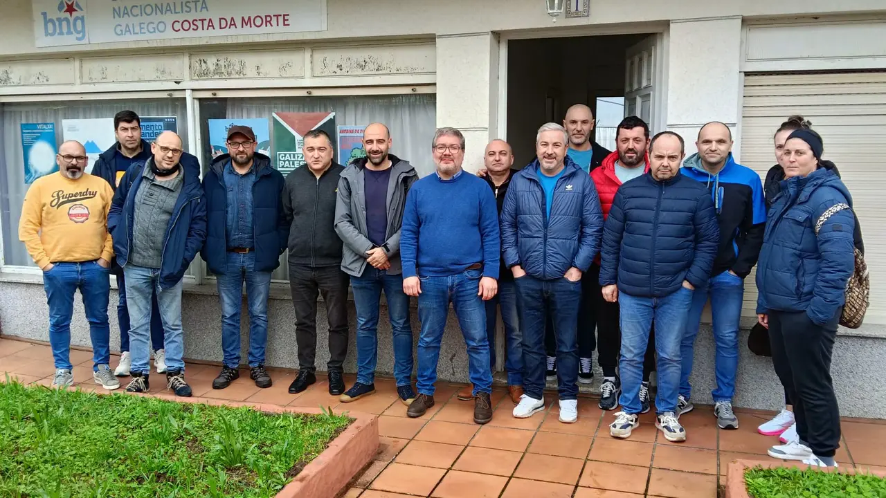 Reuni&oacute;n dos deputados Oscar Insua e Xos&eacute; Manuel Golpe co comit&eacute; de empresa de Xeal