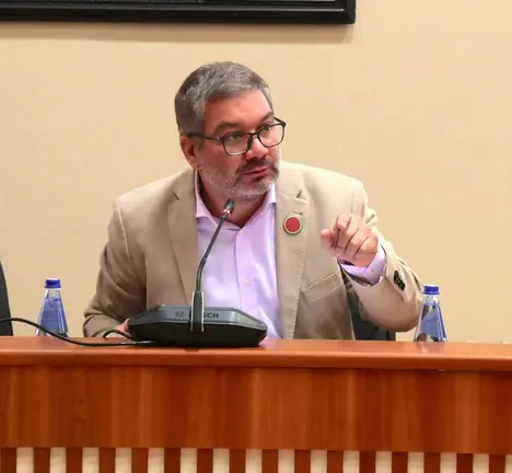 Oscar Insua no Parlamento galego