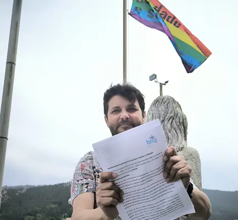 Xurxo Rodr&iacute;guez, coa moci&oacute;n de apoio ao movemento LGTB