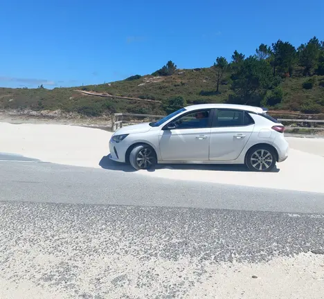 Duna formada na estrada AC-440, &aacute; entrada de Mux&iacute;a