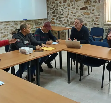 Reuni&oacute;n do BNG con mergulladores de Fisterra