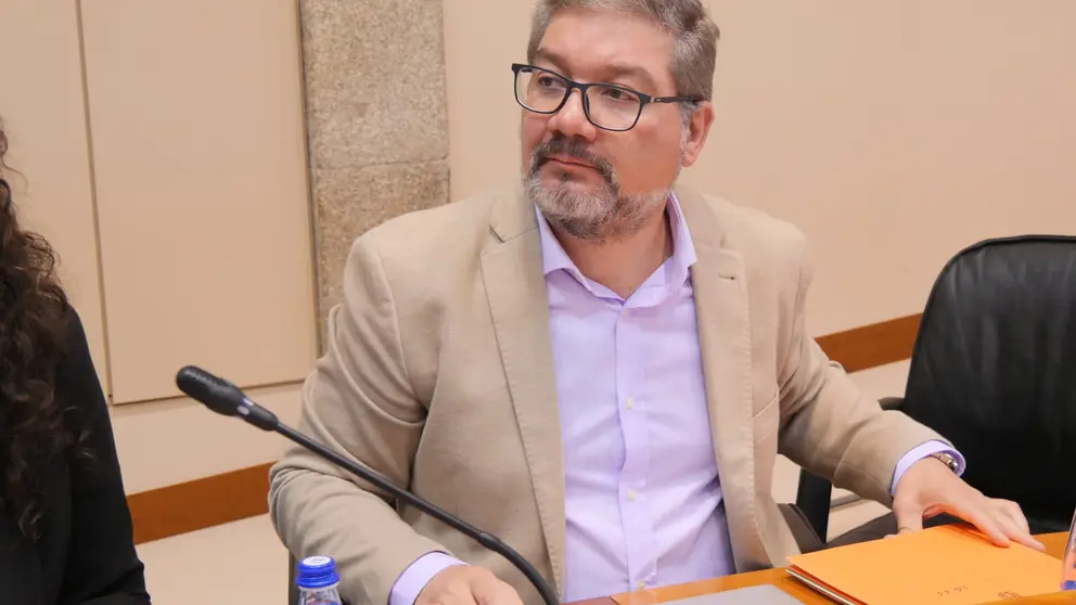 Oscar Insua en comisi&oacute;n parlamentaria