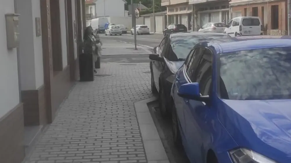 Zona de aparcamento na farmacia do &Eacute;zaro
