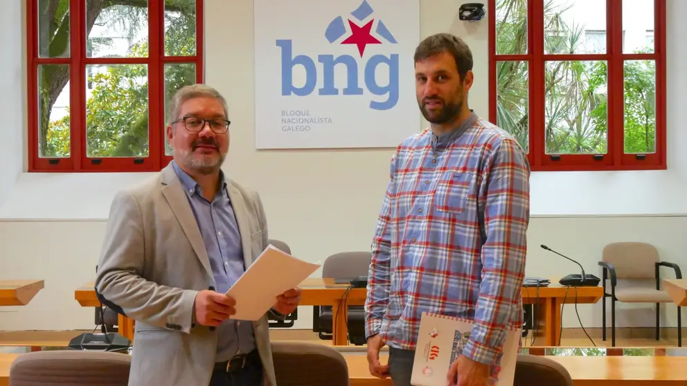 O deputado Oscar Insua reun&iacute;use con Henrique del R&iacute;o, delegado da CIGA na AEAT-SVA