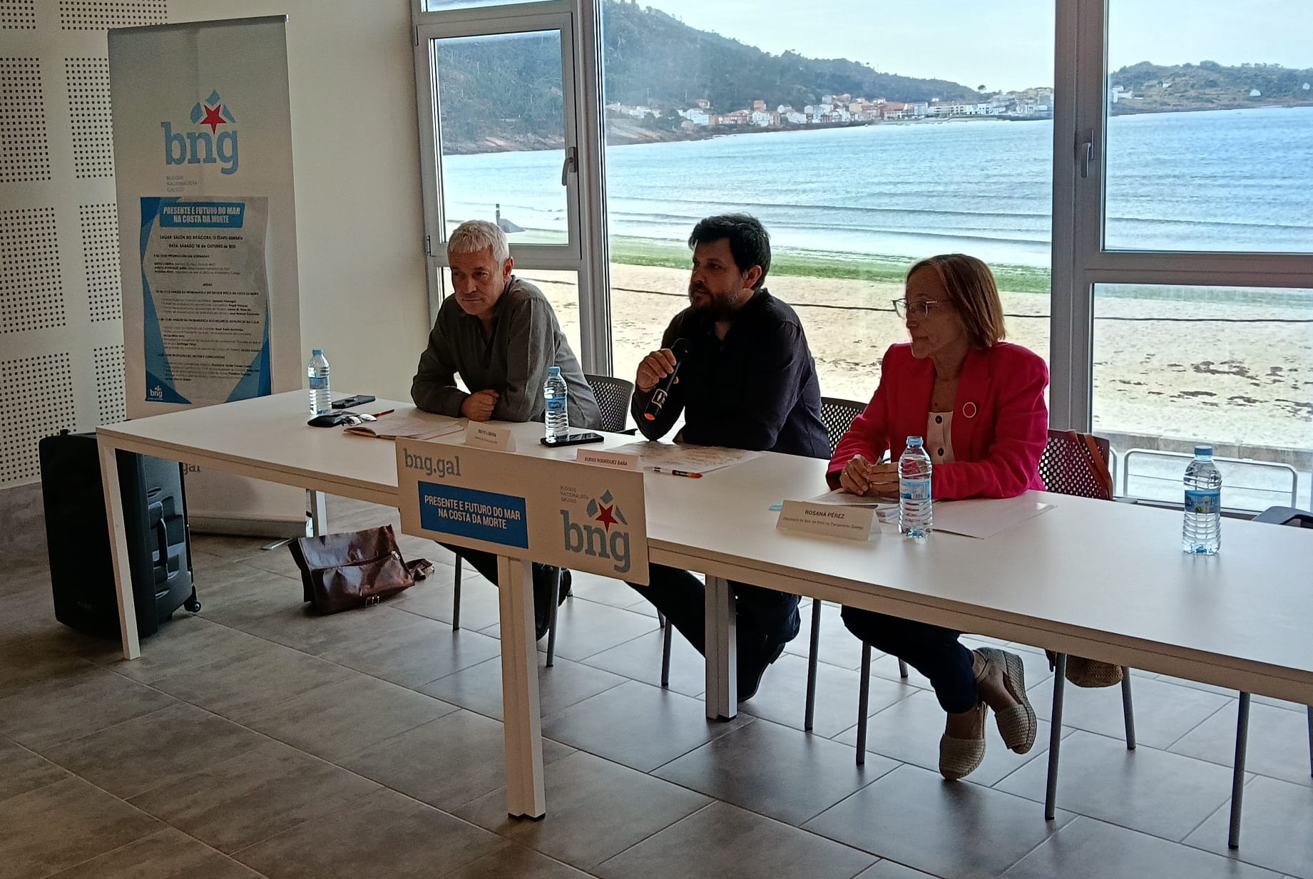 Rosana Pérez, Bieito Lobeira e Xurxo Rodríguez foron os encargados de presentar as xornadas
